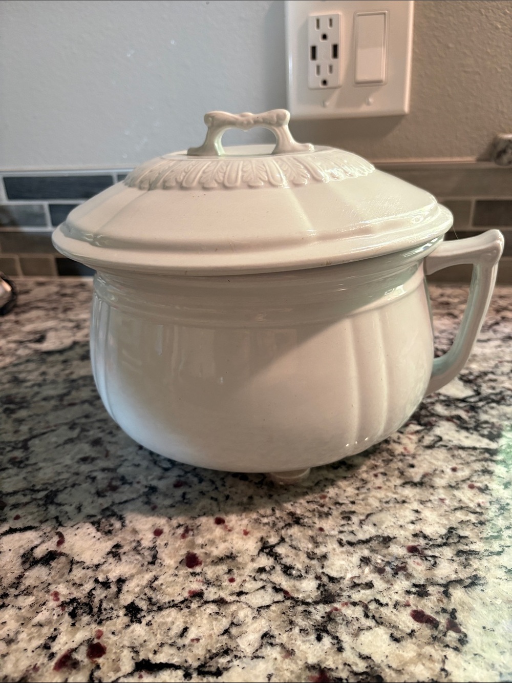 Vintage White Ironstone China Chamber Pot Alfred Meakin England.